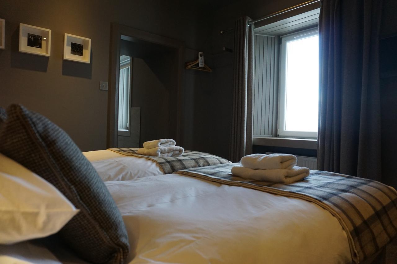 Lochside 3*