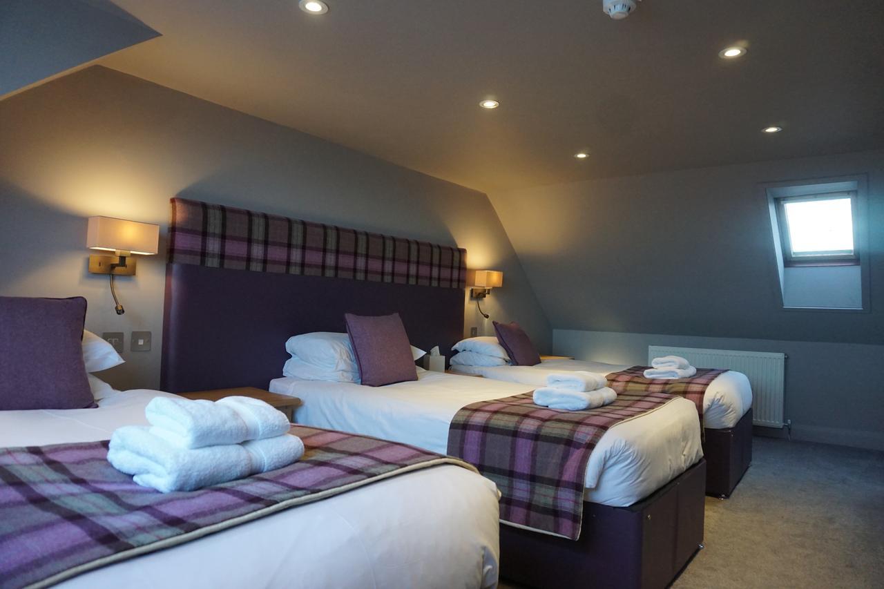 Lochside 3*